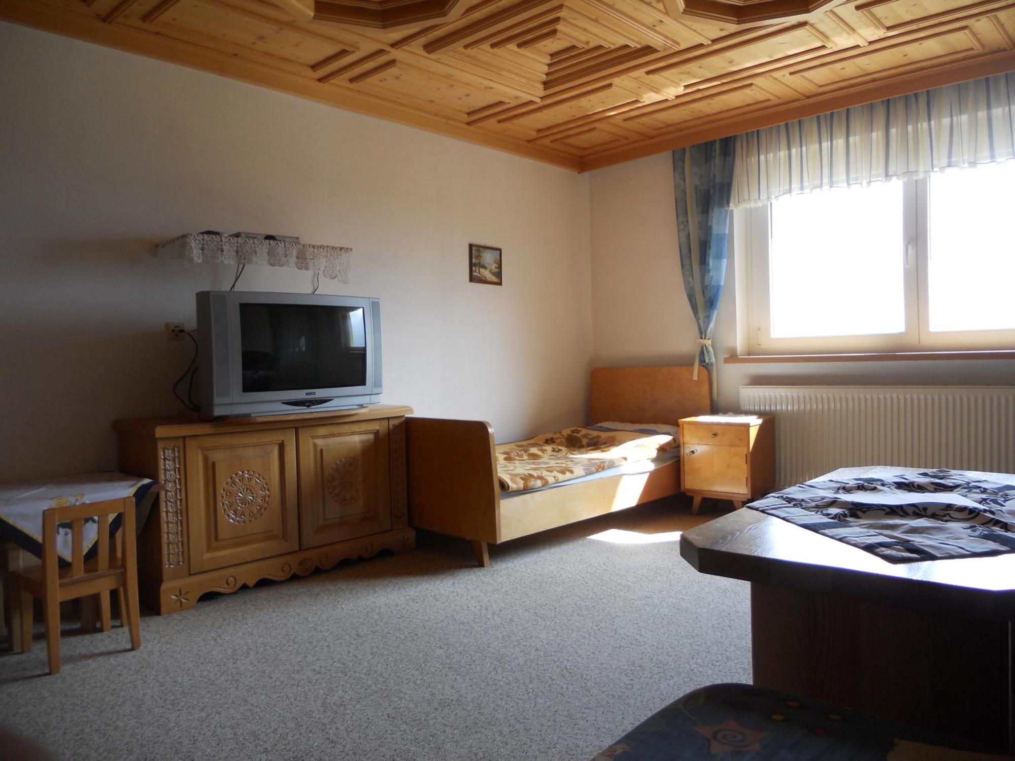 Ferienwohnungen/Holiday Apartments Lederer Reisach Buitenkant foto